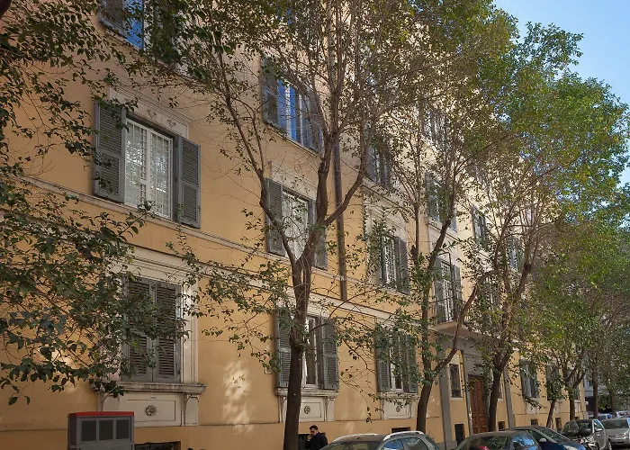 Beccaria A Piazza Del Popolo Oda ve Kahvaltı Roma